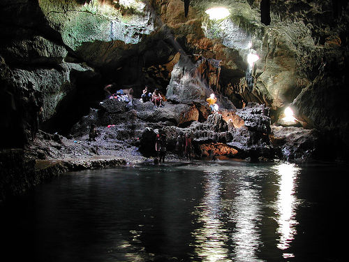 Hinagdanan Cave
