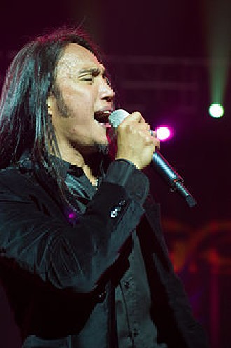 Arnel Pineda lead Singer Journey