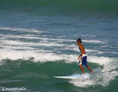 Surfing Cemento Beach